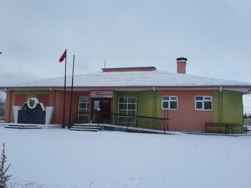 Şarkikaraağaç Esin Yeşim Tuncer  Anaokulu